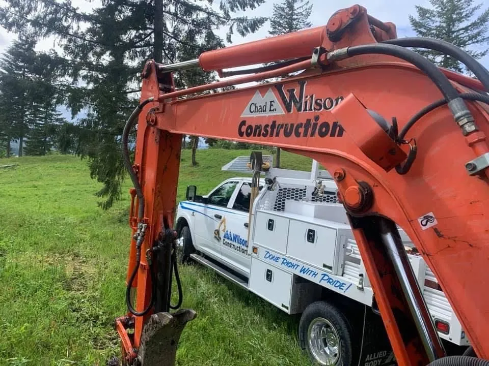 Custom lawn mowing service in Kalama, WA - C. E. Wilson Construction