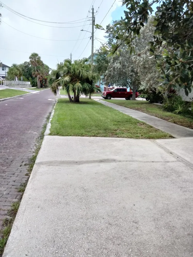 Top-rated residential landscaping in Birmingham, AL by C G Greene Lawn Care