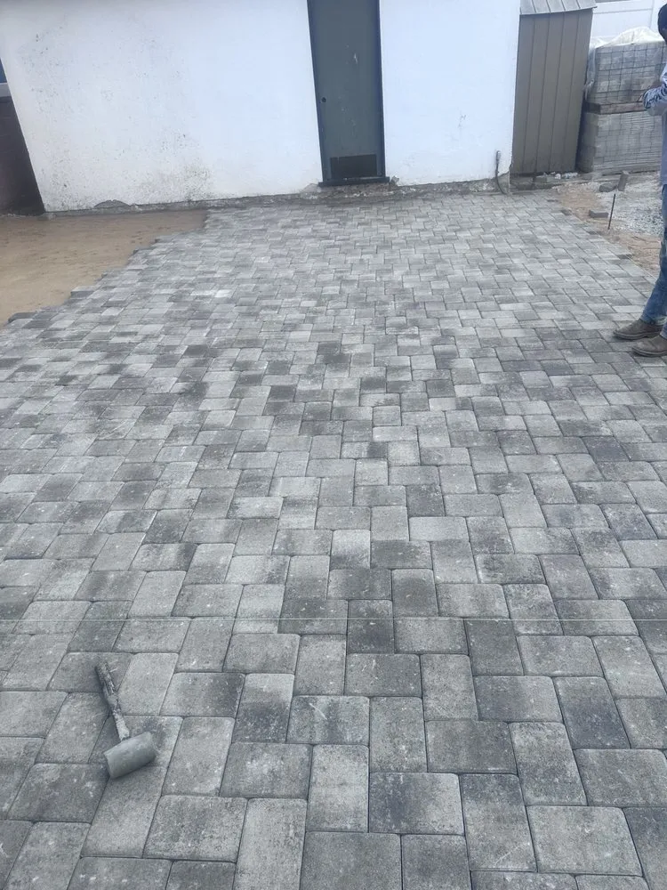 Trusted yard maintenance in Corona, CA by C Garcia Landscape