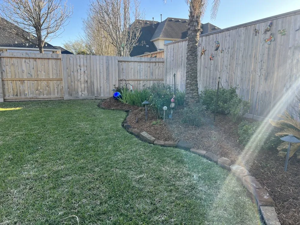 Affordable yard maintenance in Houston, TX by C hernandez lawn