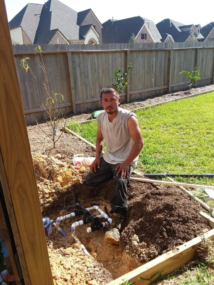 Reliable landscaping services experts serving Houston, TX - C hernandez lawn