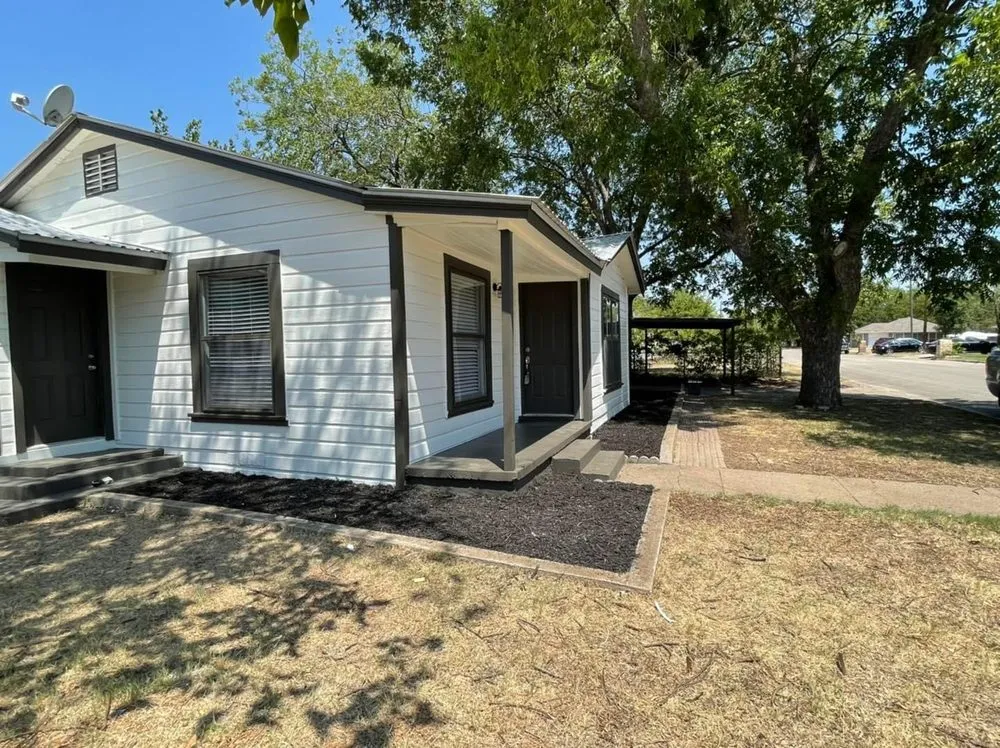 Reliable landscape design for outdoor upgrades across Aransas Pass, TX - C L Handyman & Lawn Care Services