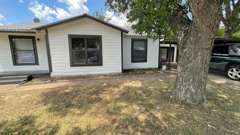 Expert landscape design experts serving Aransas Pass, TX - C L Handyman & Lawn Care Services