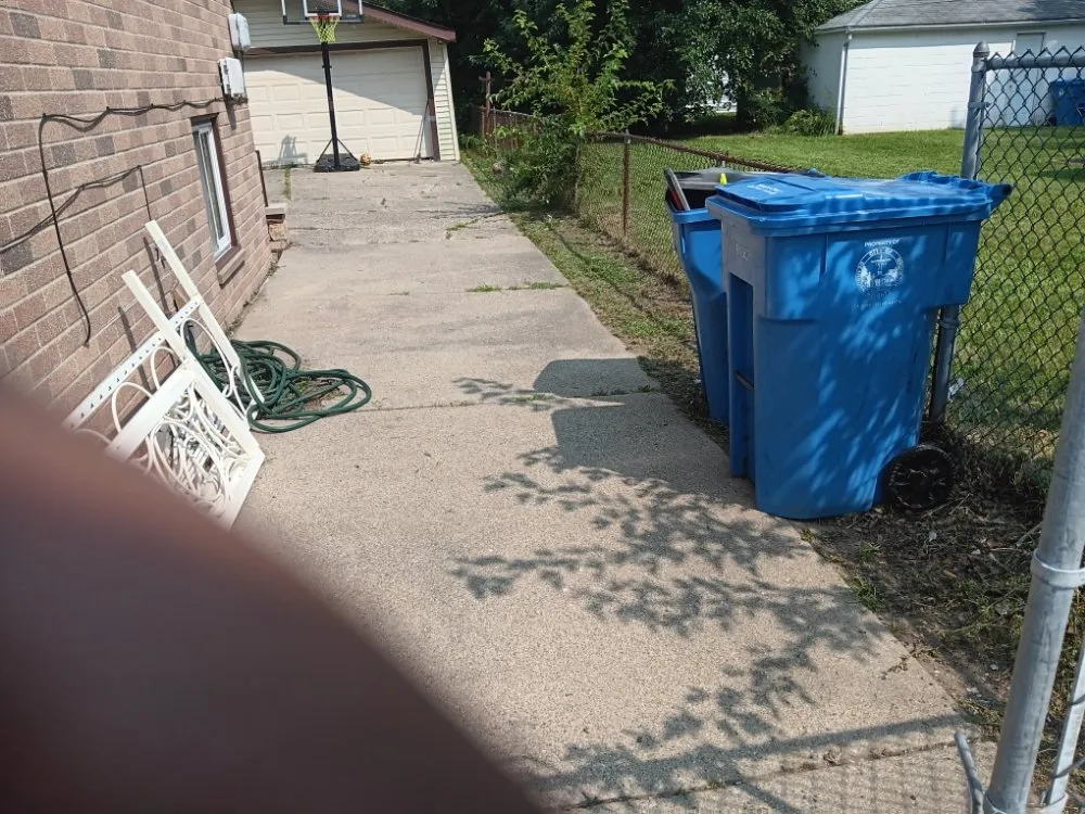 Top-rated lawn mowing service in Inkster, MI by C Lawncare