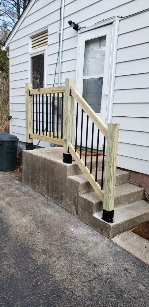 Custom residential landscaping near you in Rockford, IL by C M Debonair Garden