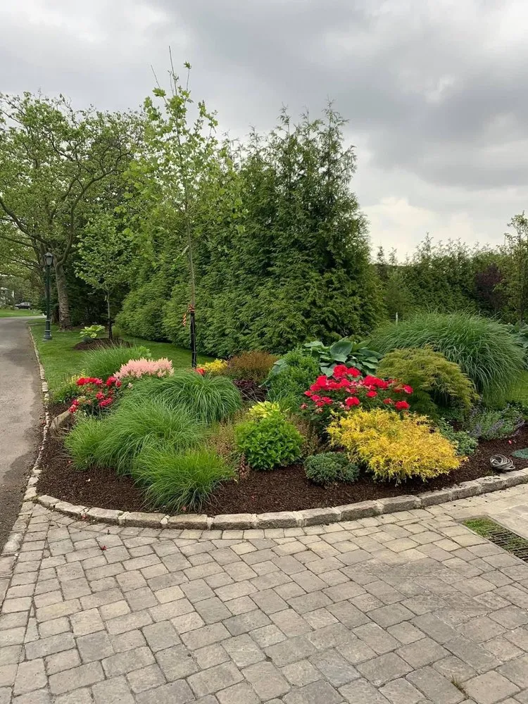 Professional landscaping services experts serving Lawrence, NY - C Munoz Landscaping