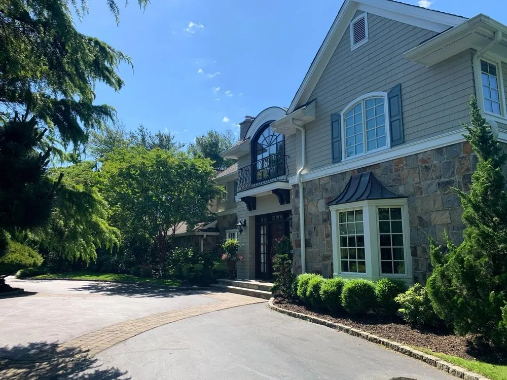 Local landscape installation experts serving Lawrence, NY - C Munoz Landscaping