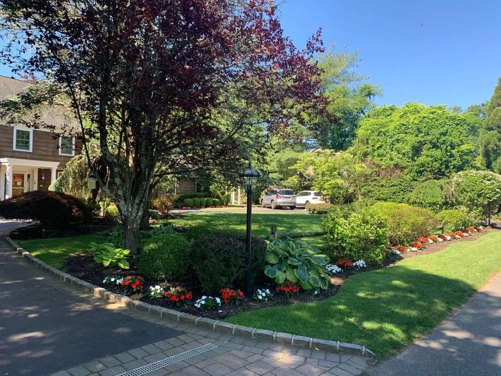 Professional lawn mowing service experts serving Lawrence, NY - C Munoz Landscaping