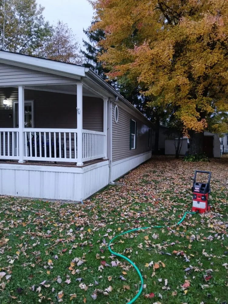 Trusted yard maintenance in Akron, OH - C N M True Colors