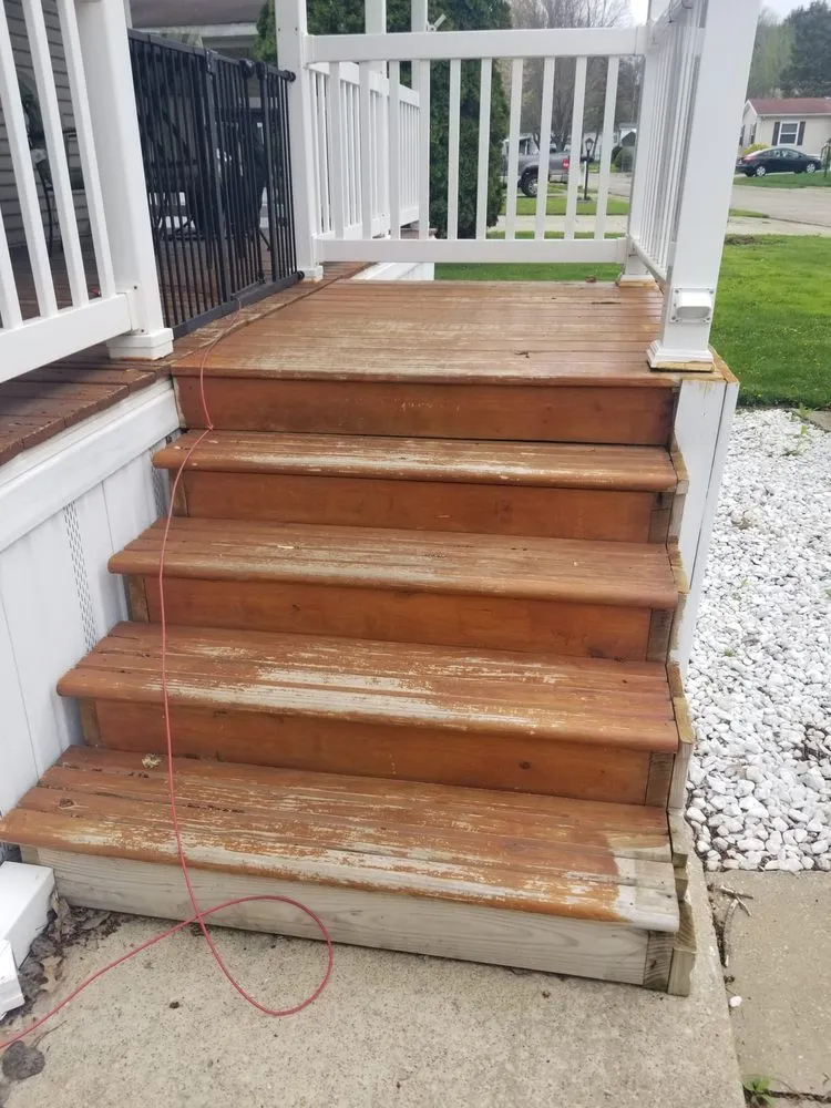 Expert garden landscaping experts serving Akron, OH - C N M True Colors