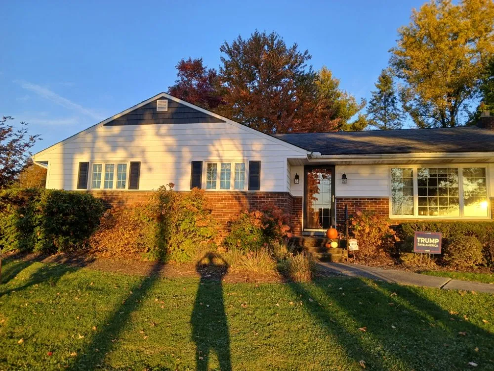 Reliable lawn care service in Akron, OH - C N M True Colors