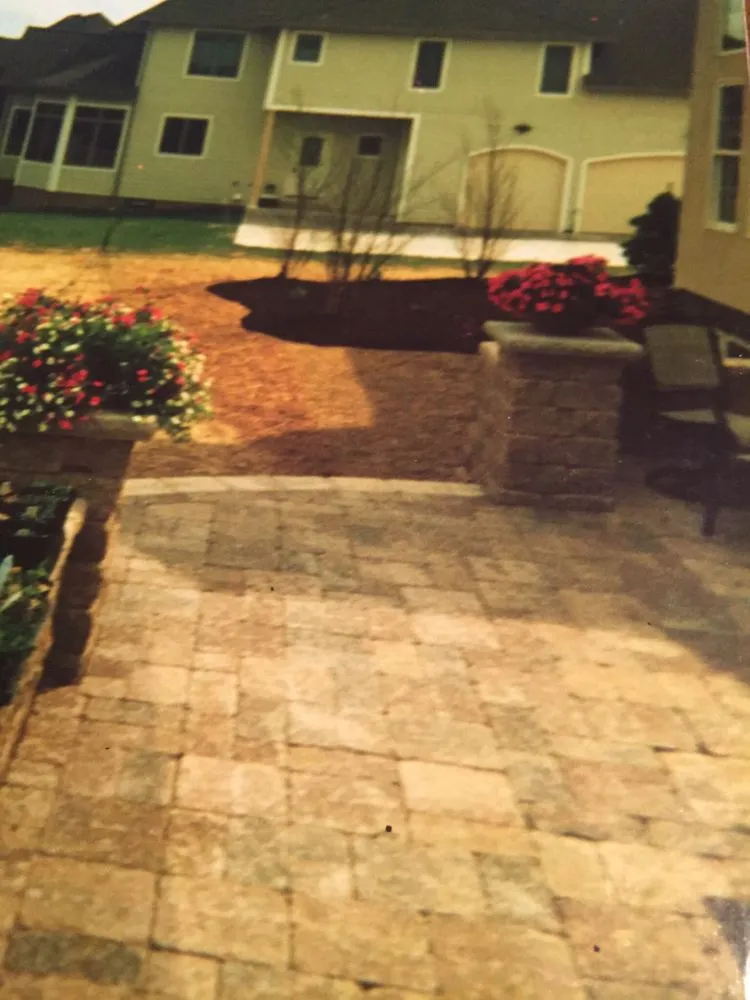 Expert landscaping services experts serving Akron, OH - C S Triola Landscaping