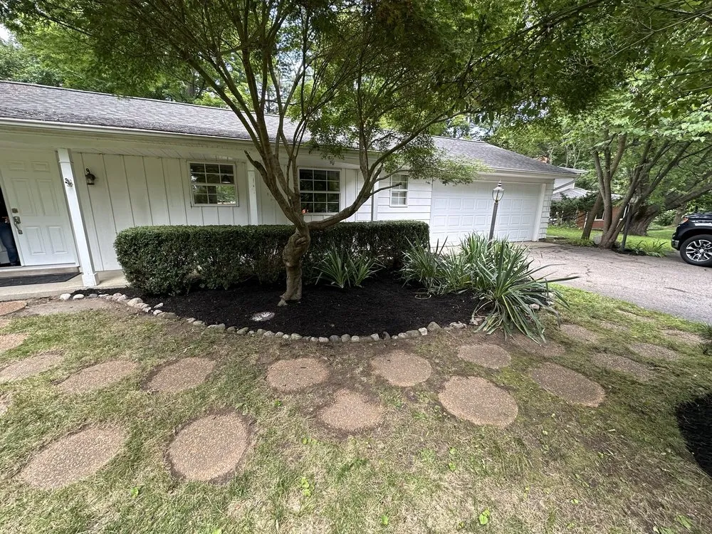 Expert outdoor landscaping in Bloomfield Hills, MI - C2B Outdoor Services