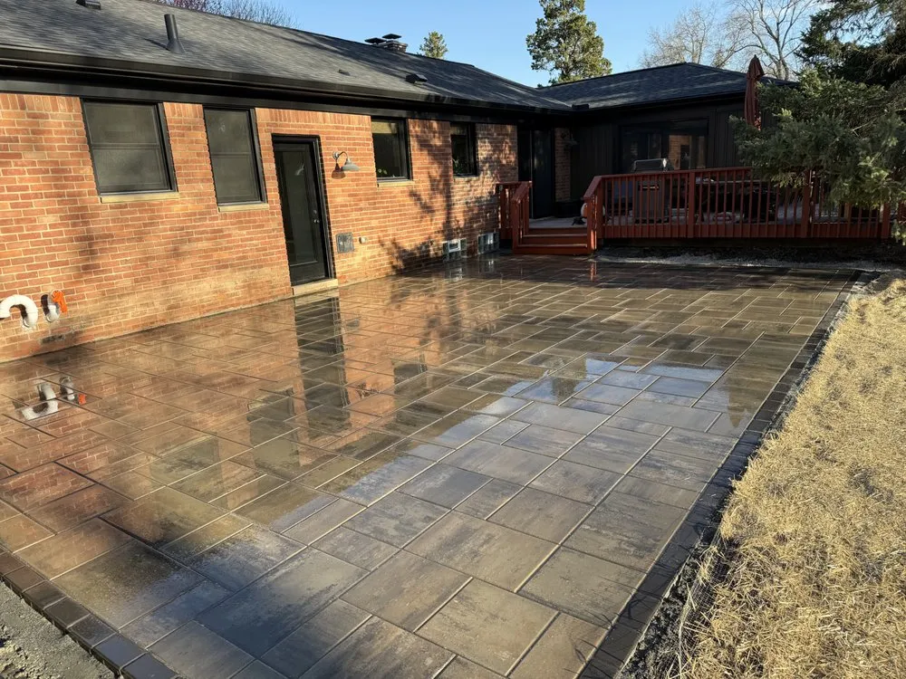 Professional outdoor landscaping experts serving Bloomfield Hills, MI - C2B Outdoor Services