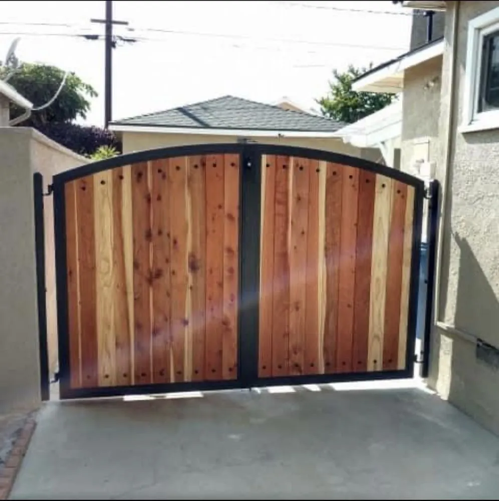 Affordable yard cleanup service in Mira Loma, CA by C3 Contractors