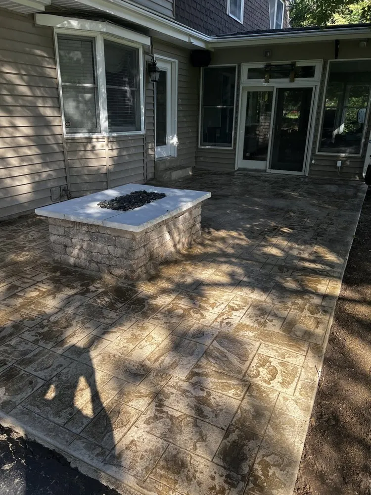 Reliable yard cleanup service experts serving Chesterfield, MO - CA Creations