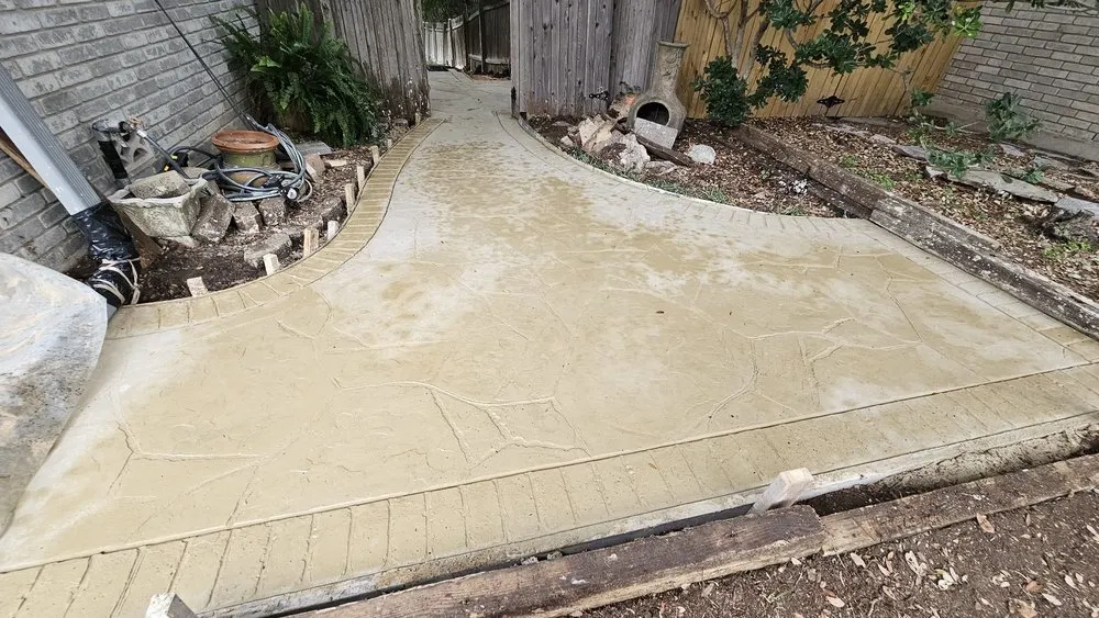 Top-rated garden landscaping in Lytle, TX by C&A Irrigation & Landscaping