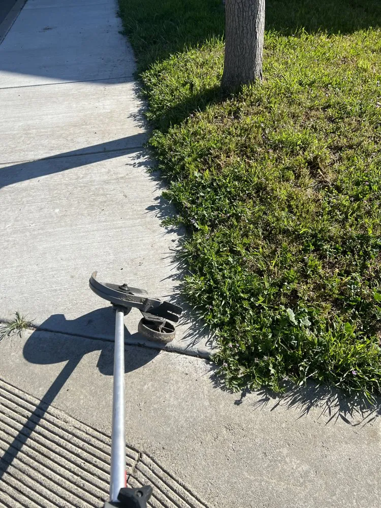 Custom lawn mowing service experts serving Coalinga, CA - Caballos Lawn Service