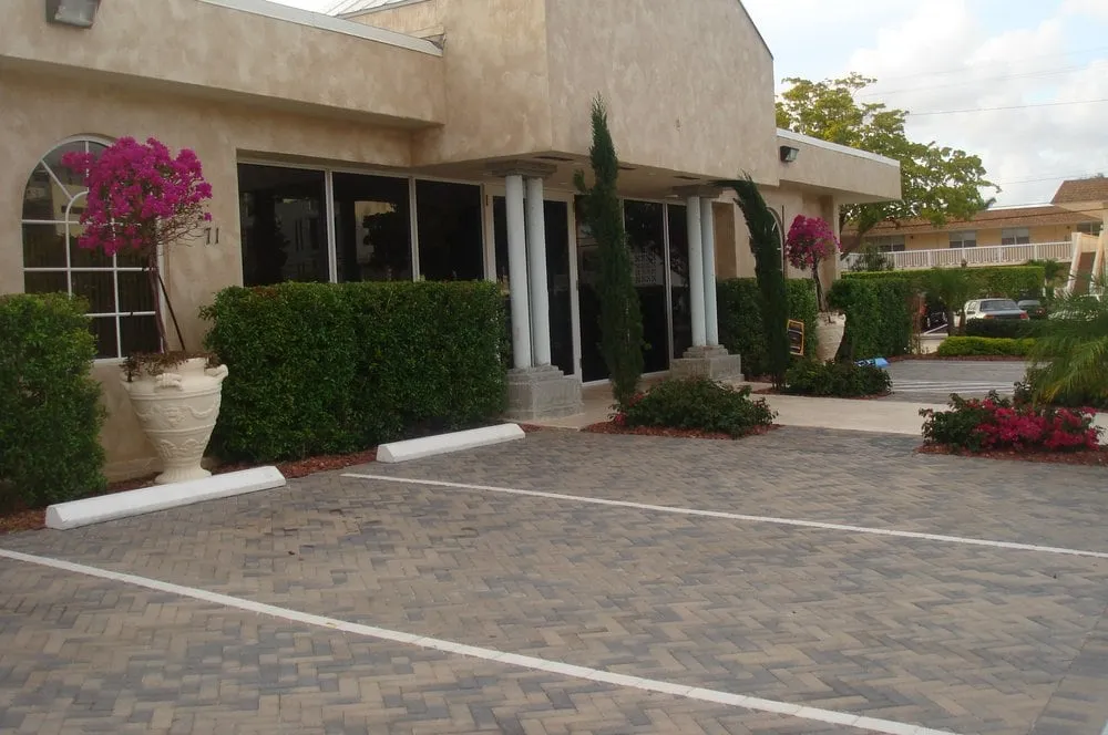 Professional landscape design in Deerfield Beach, FL by Cabo Brick and Stone