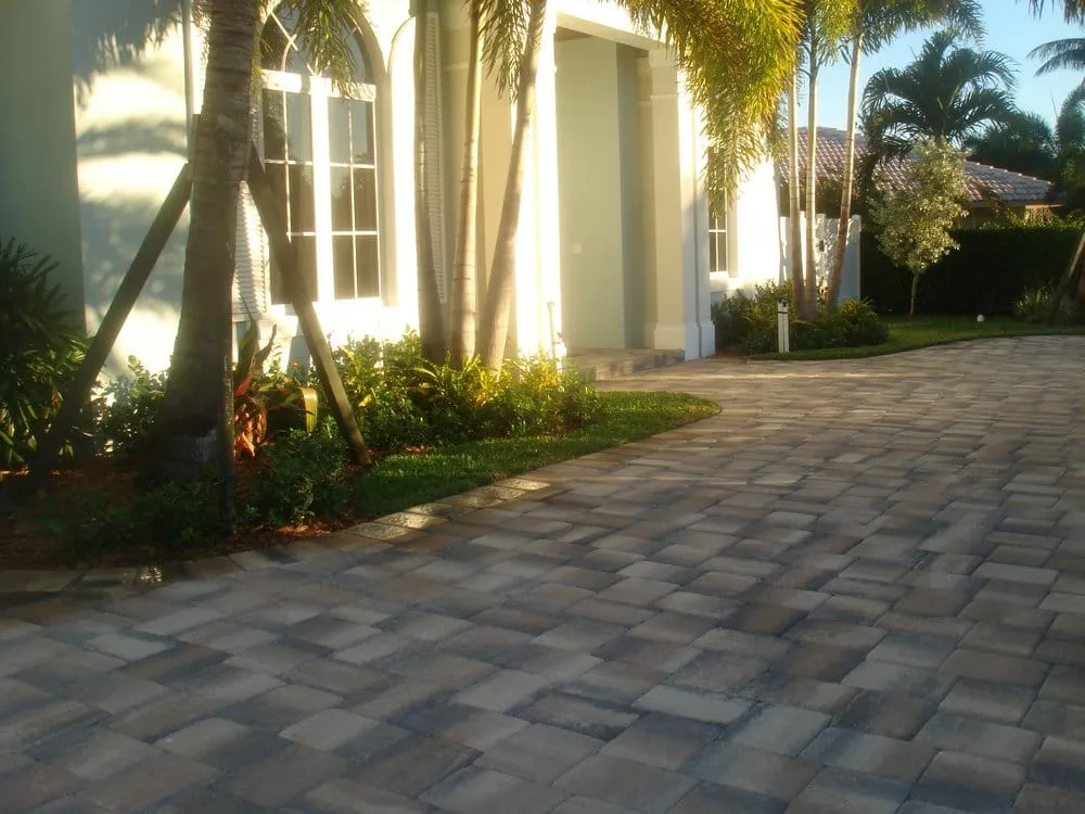 Reliable yard cleanup service in Deerfield Beach, FL by Cabo Brick and Stone