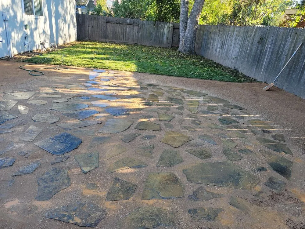 Professional garden landscaping in Sacramento, CA - Cabrales Lawn Services