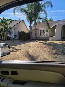 Expert lawn mowing service experts serving Sacramento, CA - Cabrales Lawn Services