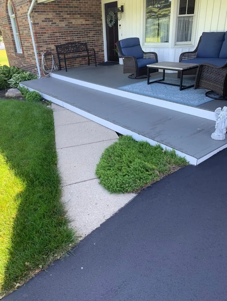 Professional landscaping services for beautiful yards in New Carlisle, OH by Cabrera Landscaping