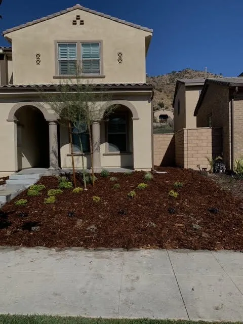 Custom landscaping services experts serving Glendora, CA - Cabreras Gardening Services