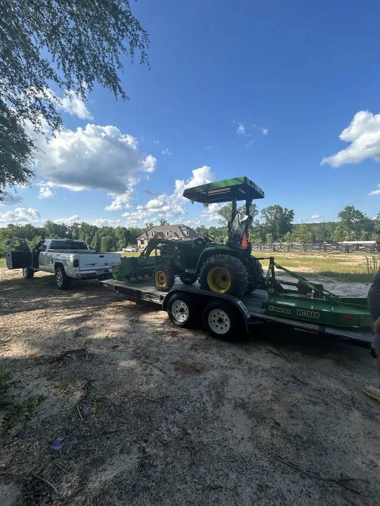 Expert lawn care service experts serving Hawkinsville, GA - Cabrera’s Land Management