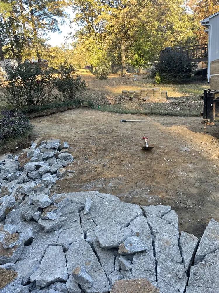 Custom yard maintenance for beautiful yards in Birmingham, AL by CAG Concrete & Lanscaping Services