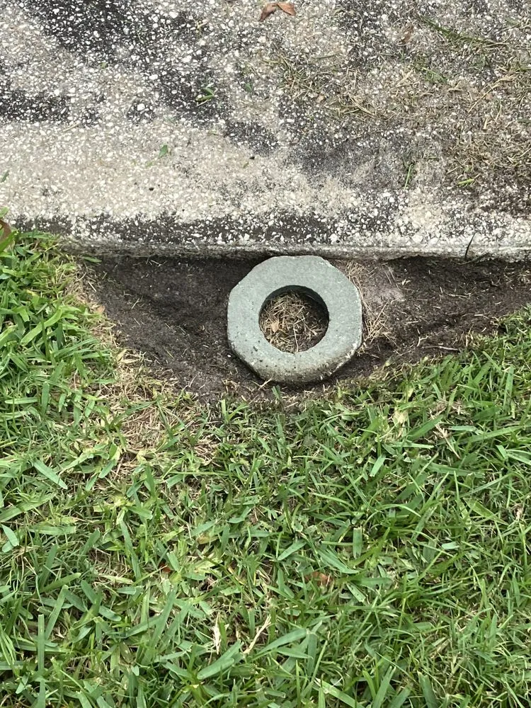 Trusted lawn mowing service in Eagle Lake, FL by Cage’s Lawn Care