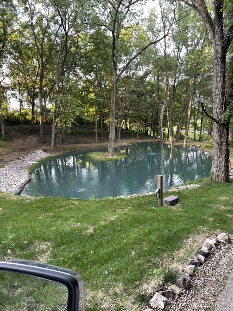 Expert residential landscaping experts serving Brimfield, IL - Cahill Farms