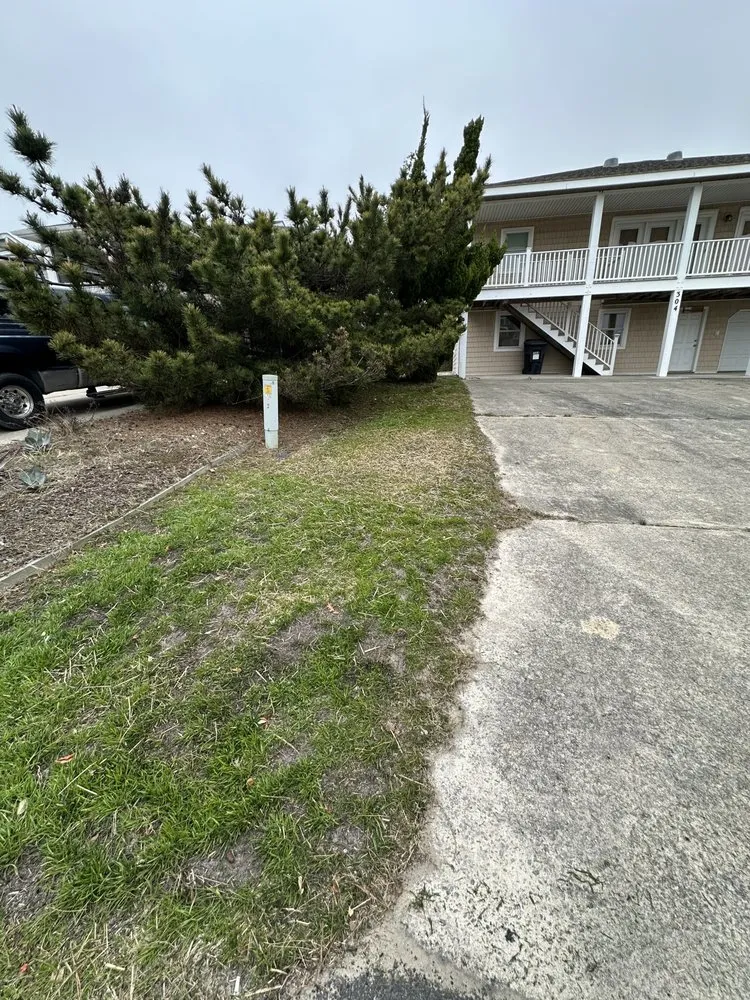 Local lawn mowing service in Manteo, NC - Cahoon’s Coastal Lawn Care Services