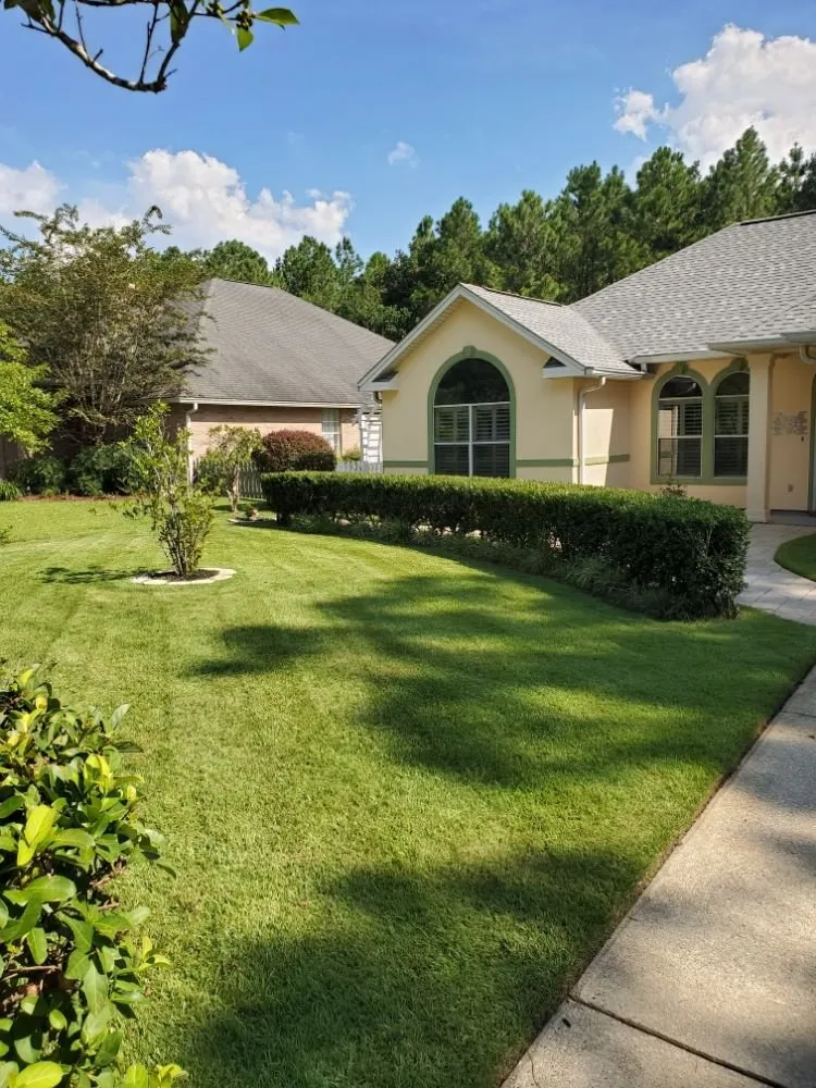 Custom garden landscaping for beautiful yards across Ocean Springs, MS - Cajun Clippins