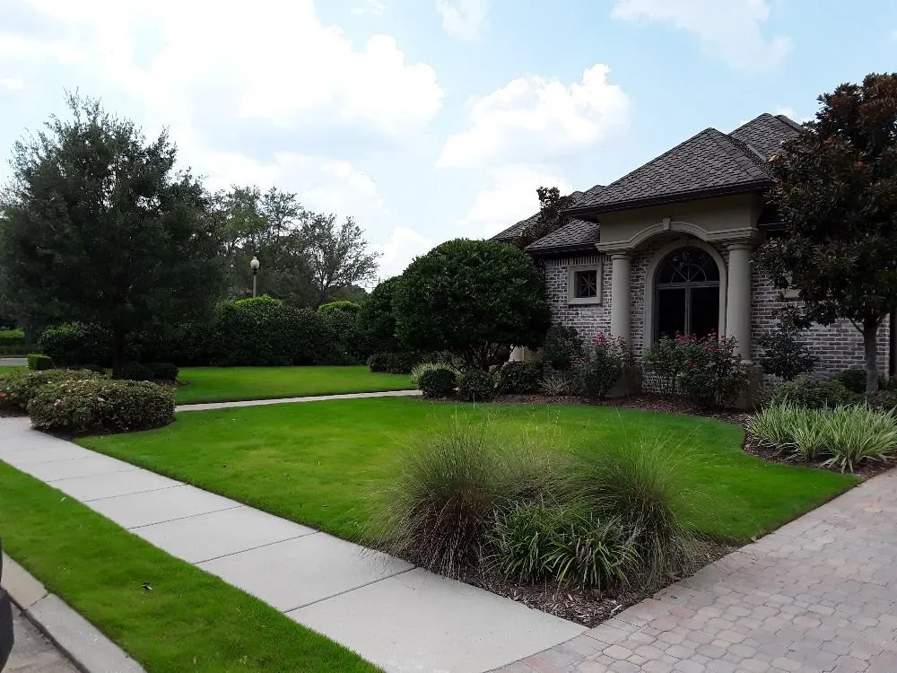 Reliable yard maintenance experts serving Ocean Springs, MS - Cajun Clippins