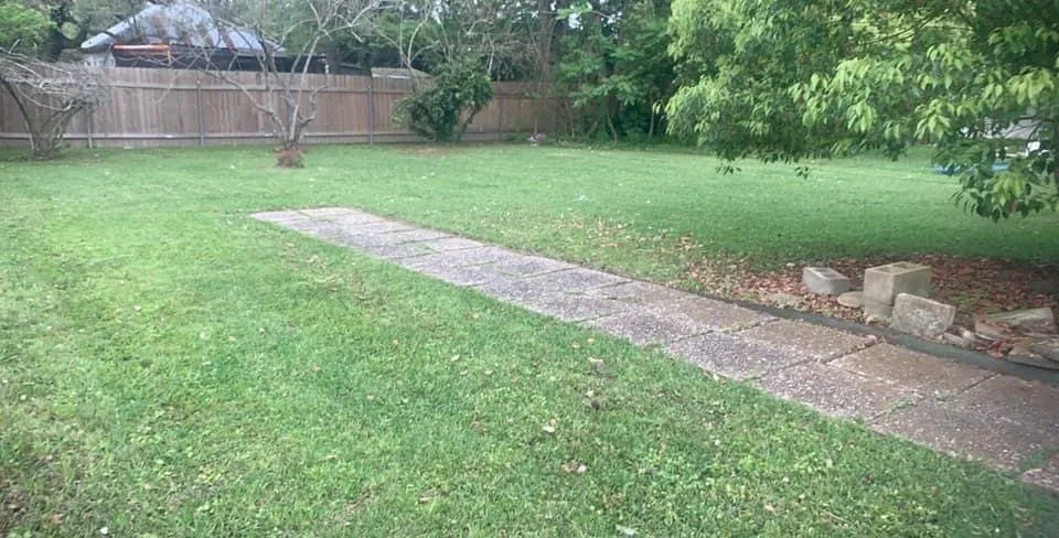 Trusted garden landscaping in Abbeville, LA by Cajun Country Lawncare