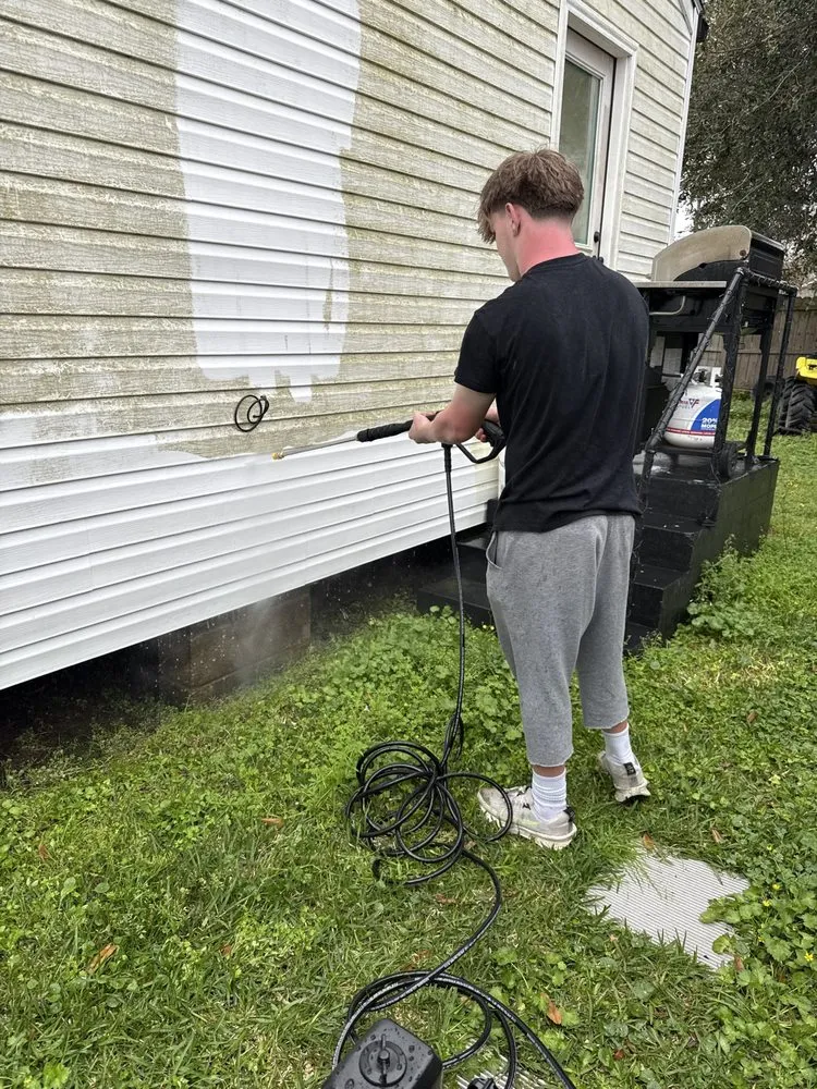 Reliable landscaping services experts serving Destrehan, LA - Cajun Lawncare and Exterior Services