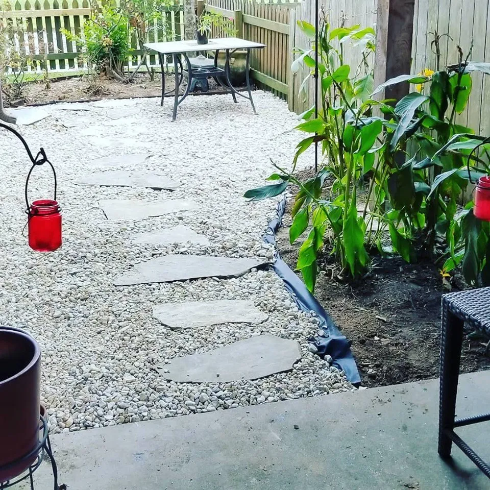 Custom lawn mowing service in Lafayette, LA - Cajun Outdoor Specialty Services