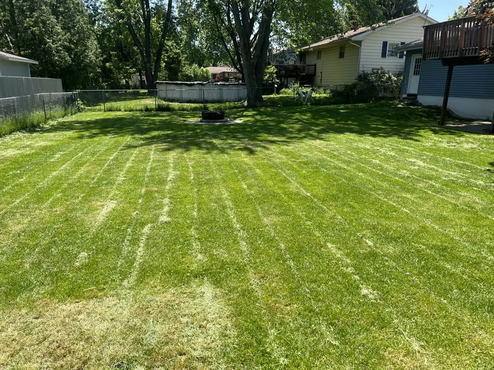 Top-rated residential landscaping in Bloomington, IL by Cal And A Mower