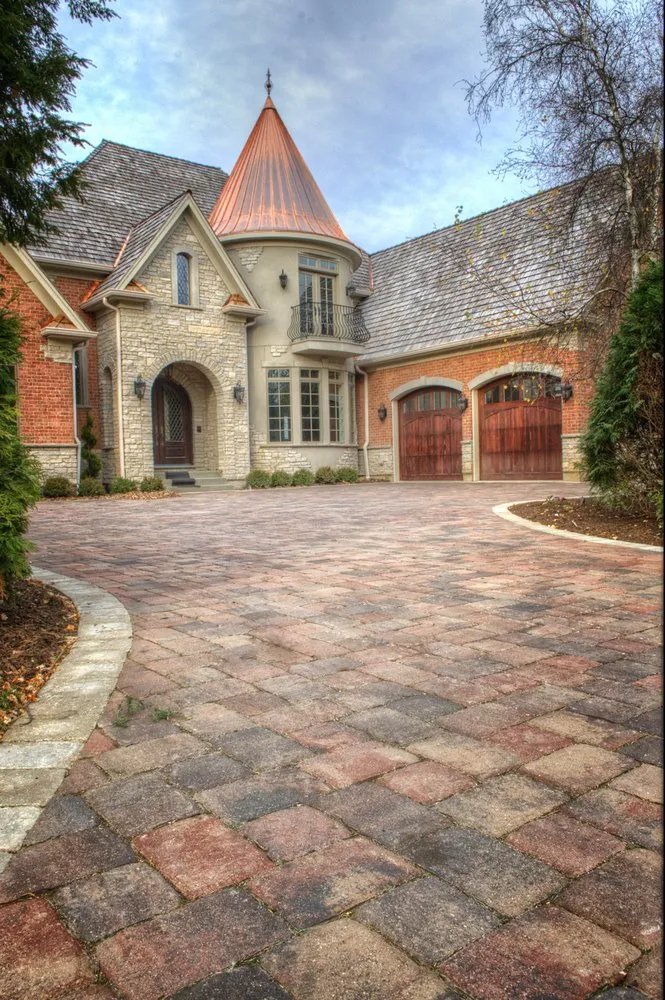 Top-rated yard cleanup service with custom design in Woodstock, IL by Cal and Shan's Landscape and Design