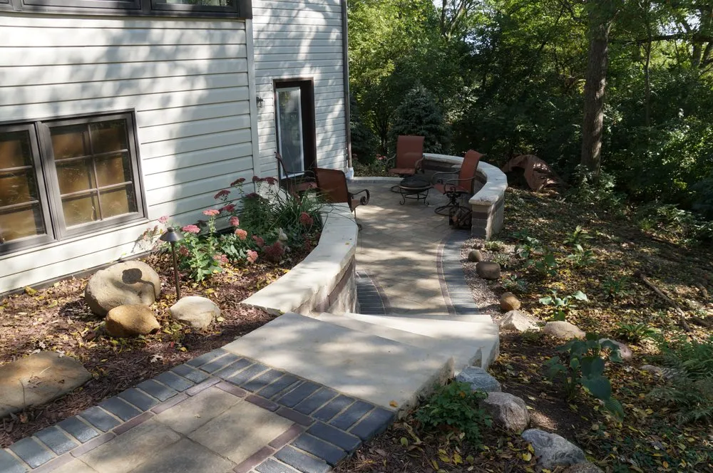 Professional landscape design in Woodstock, IL by Cal and Shan's Landscape and Design