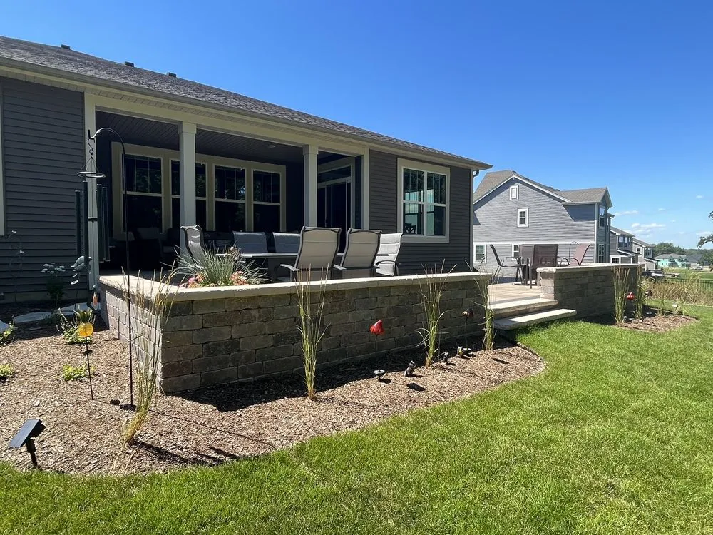 Local landscape design in Woodstock, IL - Cal and Shan's Landscape and Design