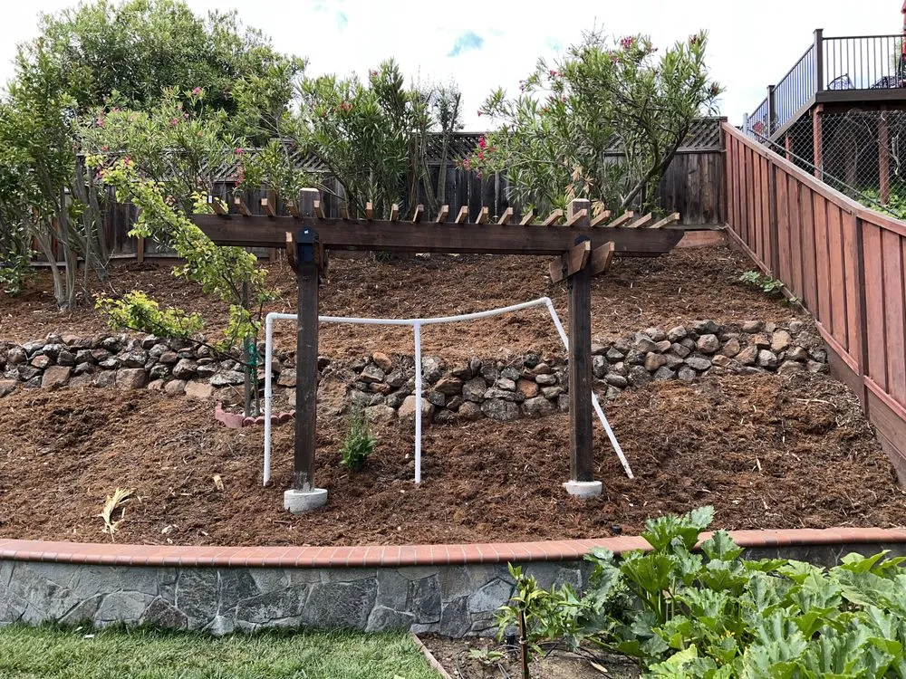 Custom garden landscaping in Dublin, CA - Cal Valley Landscape