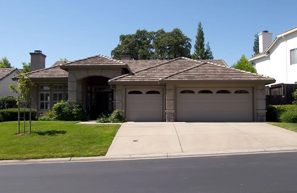 Custom garden landscaping in Santa Clarita, CA by Cal West Landscaping