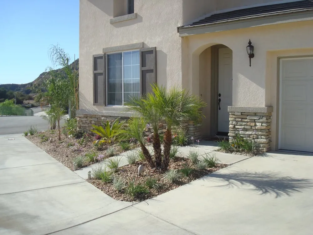 Local yard maintenance in Santa Clarita, CA by Cal West Landscaping