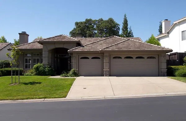 Cal West Landscaping Logo