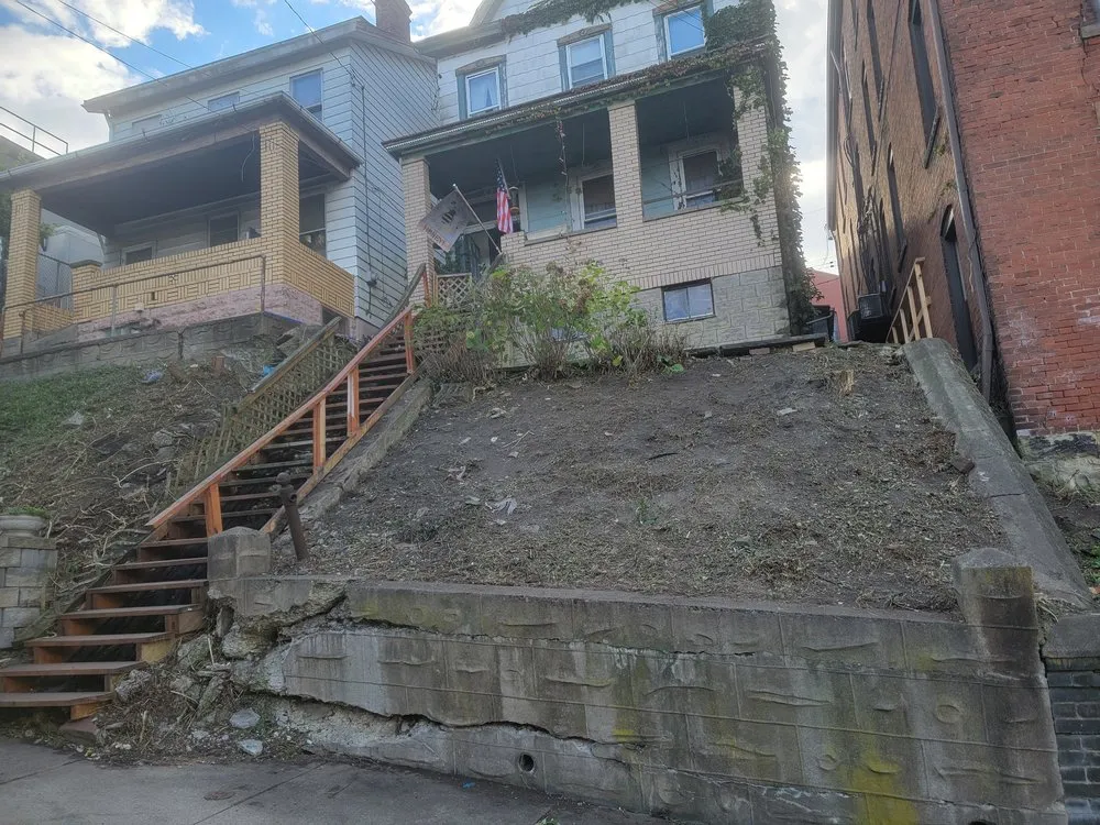 Custom yard maintenance for homes across Pittsburgh, PA - Calabro Landscaping Solutions