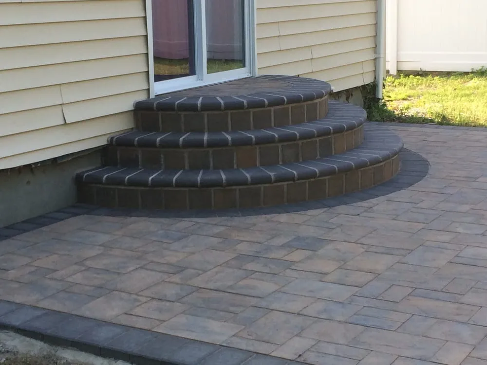 Professional lawn care service near you in Ronkonkoma, NY by Calandro Landscape & Design