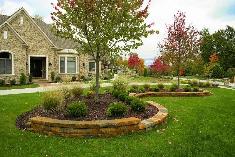 Professional lawn care service for beautiful yards across North Royalton, OH - Calanni Landscaping