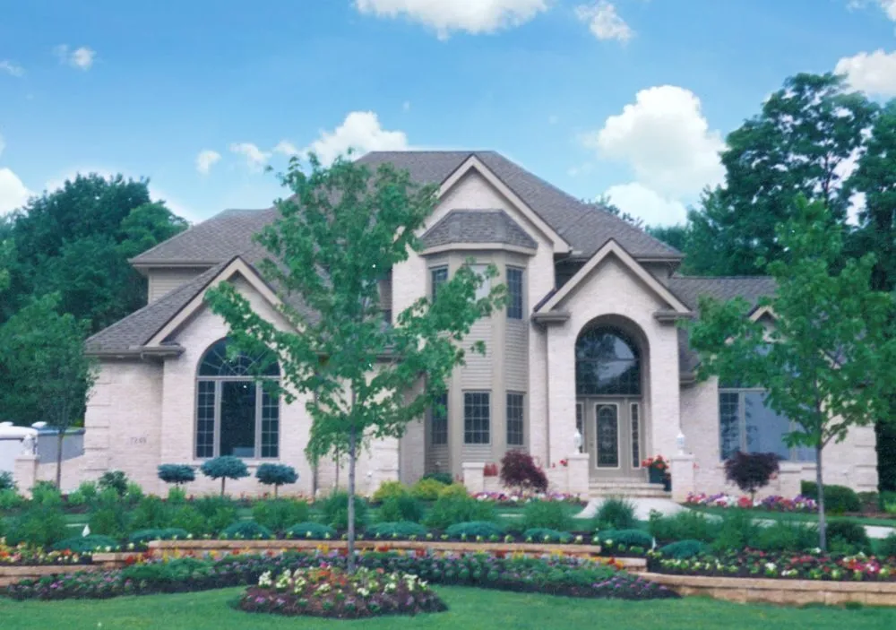 Professional landscape design experts serving North Royalton, OH - Calanni Landscaping